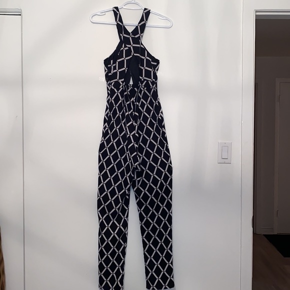 Black and white jumpsuit - aus 6 (USA 2) - Picture 4 of 5